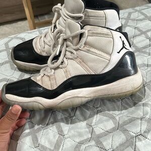 Jordan 11s